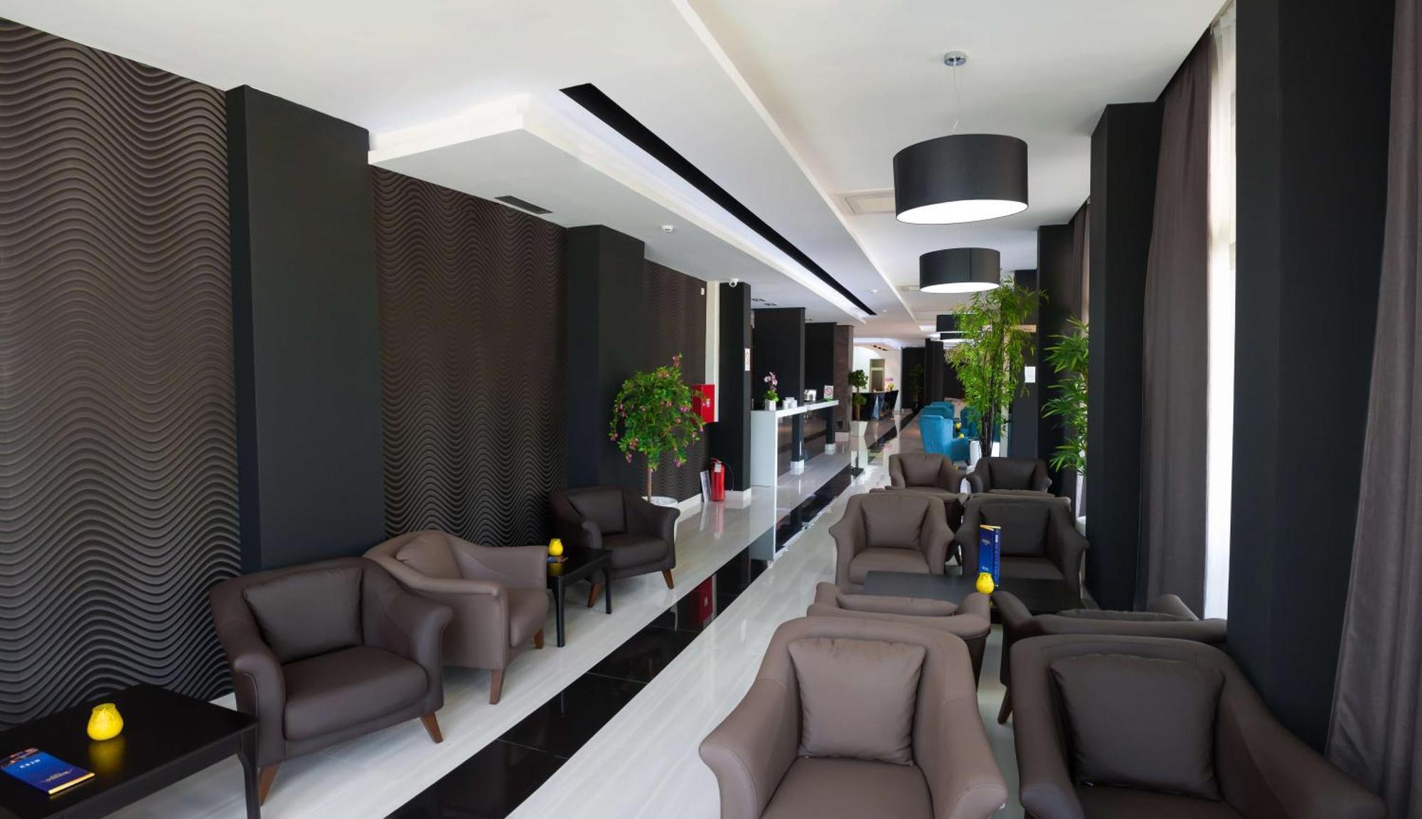 Bosphorus Hotel อเล็คซิแนค ภายนอก รูปภาพ