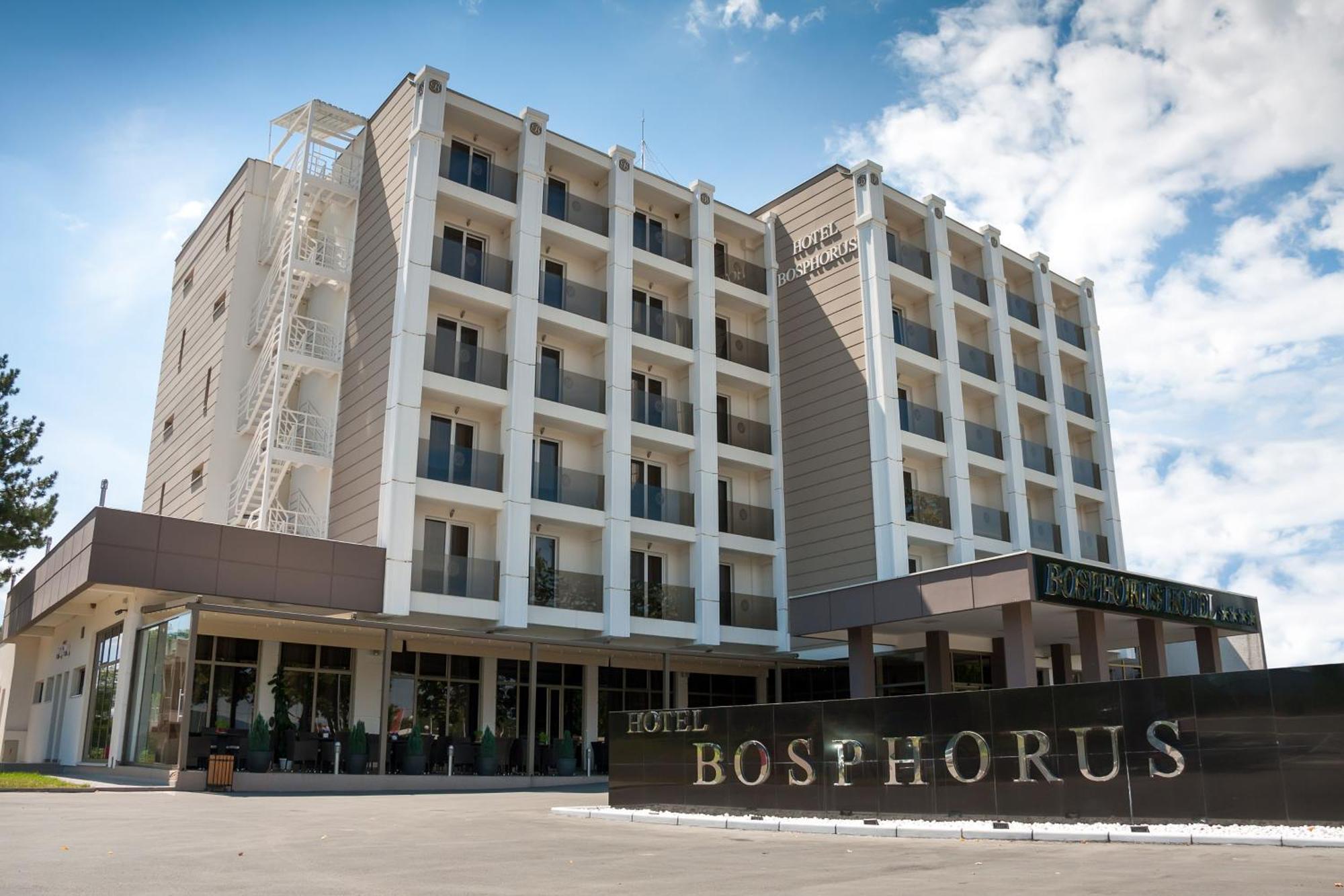 Bosphorus Hotel อเล็คซิแนค ภายนอก รูปภาพ